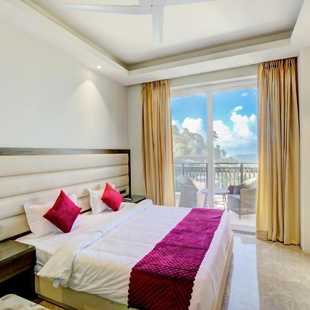 Luxe Resorts - Centrally Heated Air Conditioned Hotel In The Heart Of 카사울리 외부 사진
