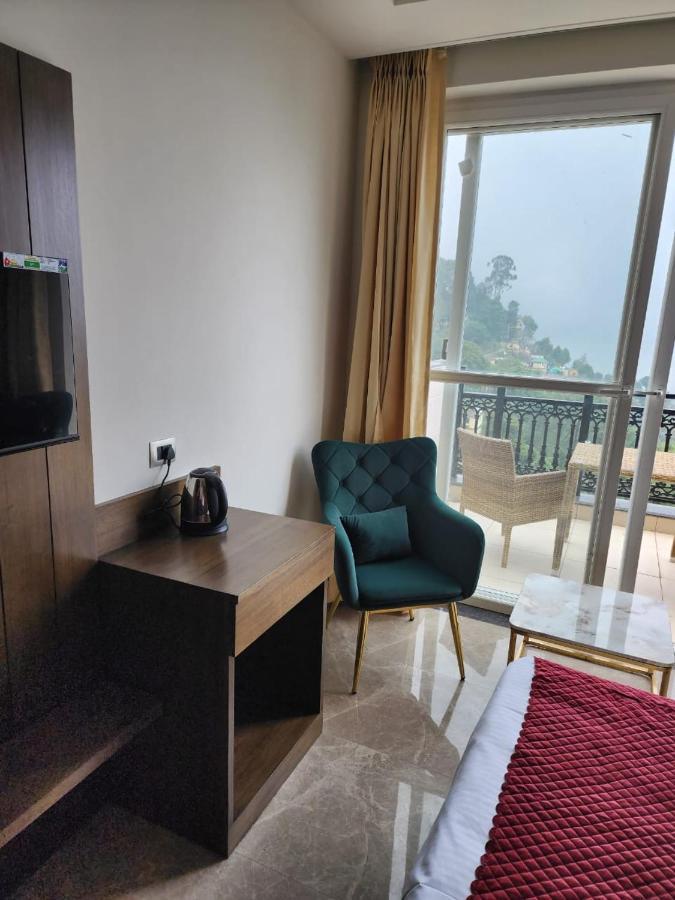 Luxe Resorts - Centrally Heated Air Conditioned Hotel In The Heart Of 카사울리 외부 사진