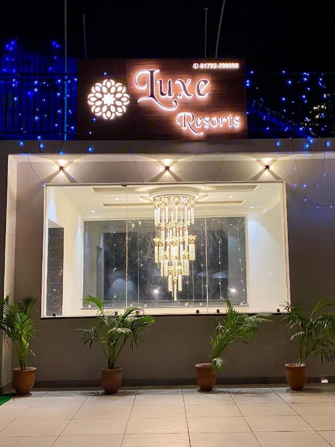 Luxe Resorts - Centrally Heated Air Conditioned Hotel In The Heart Of 카사울리 외부 사진